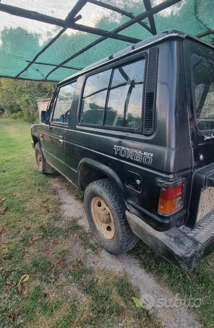 Mitsubishi Pajero 1989 photo 2