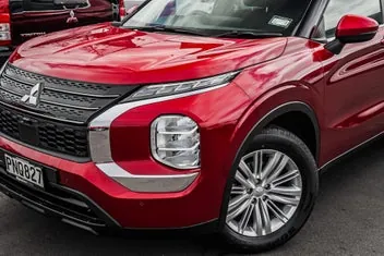 Mitsubishi Outlander 2022 photo 3