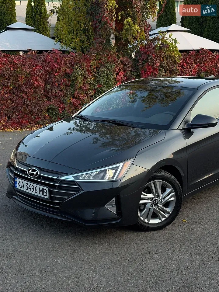 Hyundai Elantra 2019 photo 2