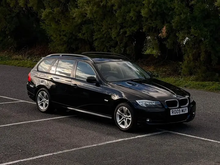 BMW 3 Series 2009 photo 4