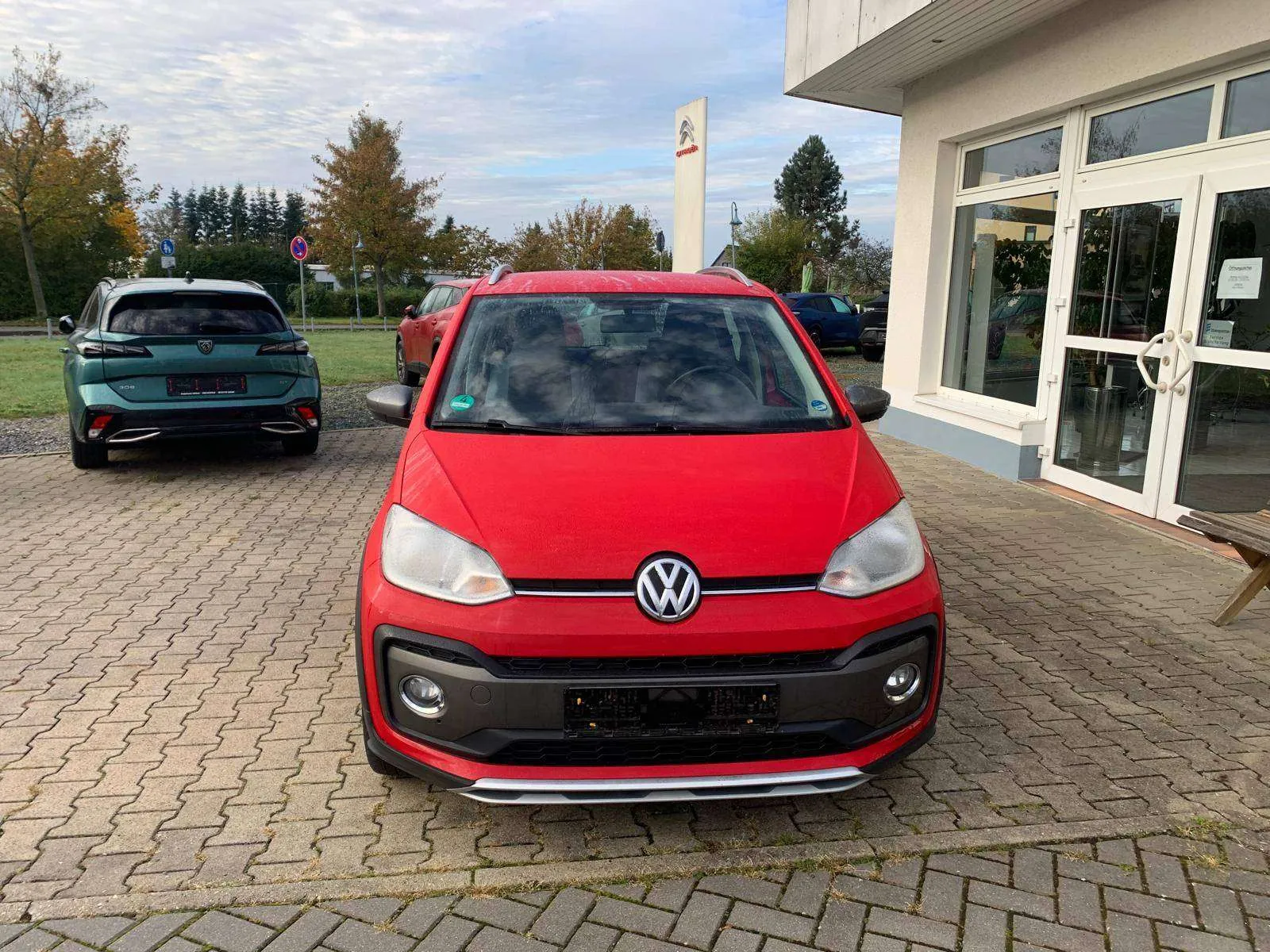 Volkswagen Up 2017 photo 2