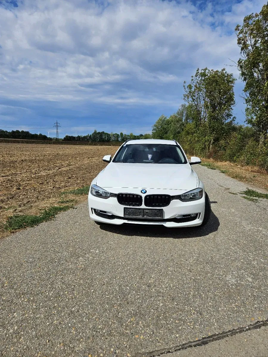 BMW 3 Series 2012 photo 3