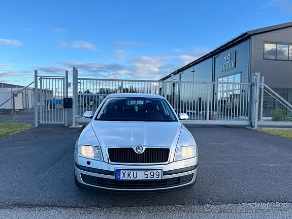 Skoda Octavia 2006 photo 2