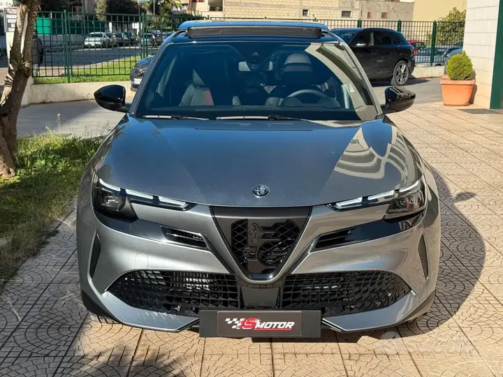 Alfa Romeo Junior 2026 photo 2