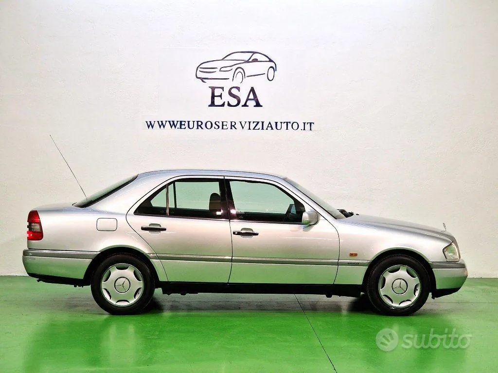 Mercedes-Benz C-Class 1993 photo 3