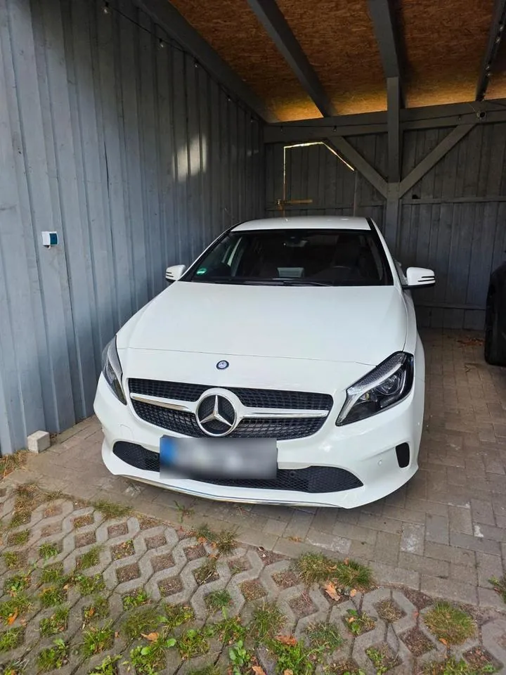 Mercedes-Benz A 180