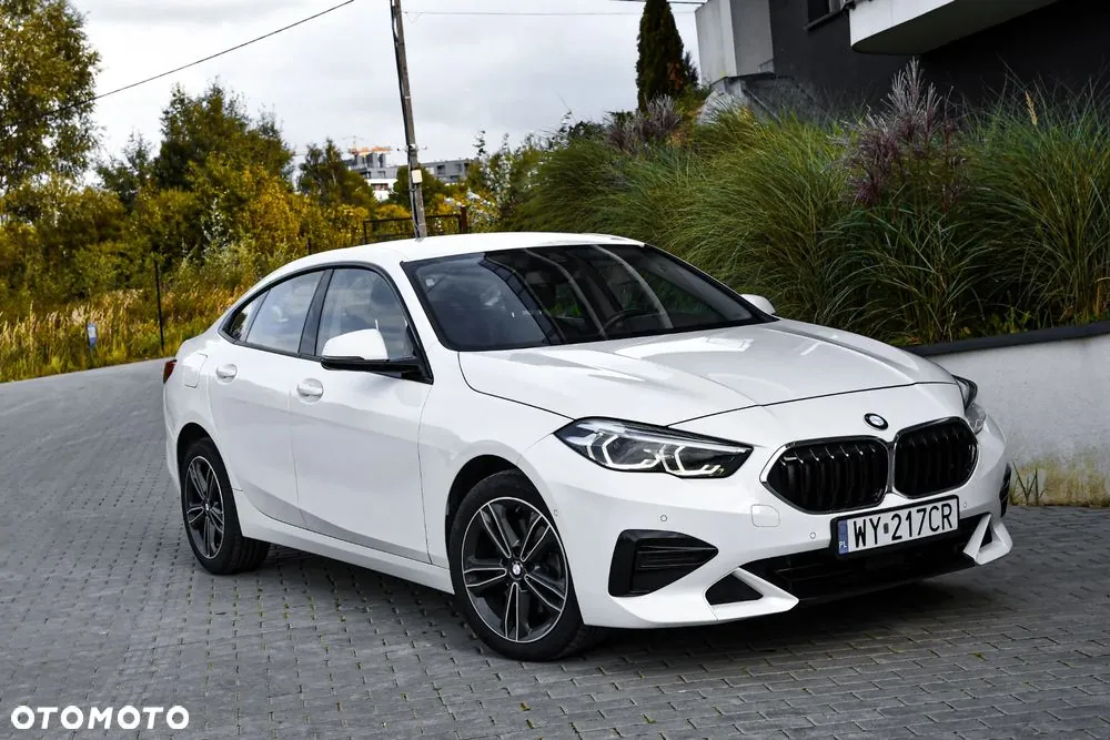 BMW Seria 2 218I 2022 photo 4