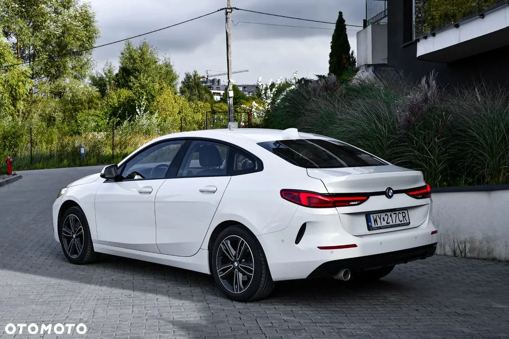 BMW Seria 2 218I 2022 photo 5