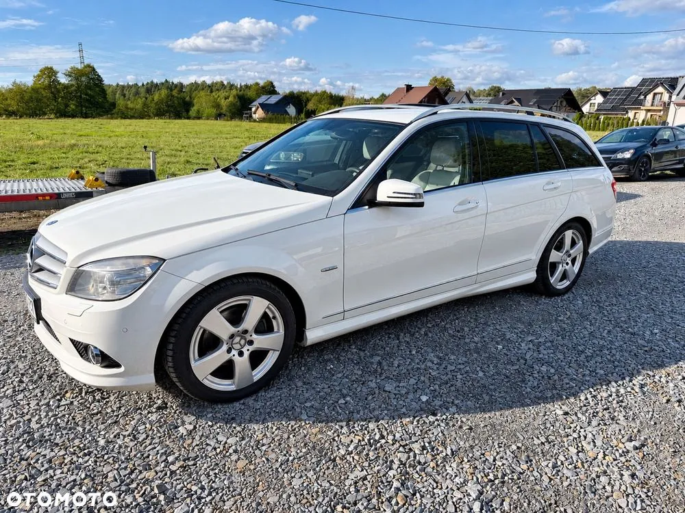 Mercedes-Benz C-Class 2008 photo 2