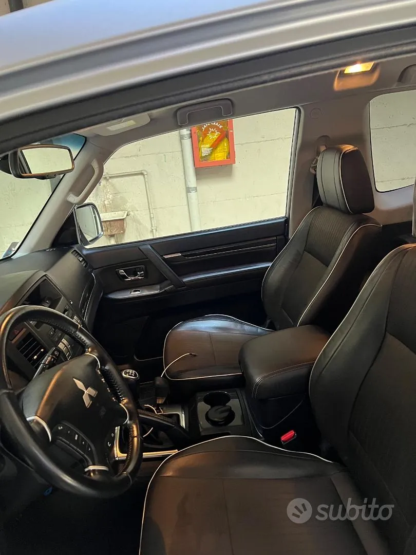 Mitsubishi Pajero 2011 photo 5