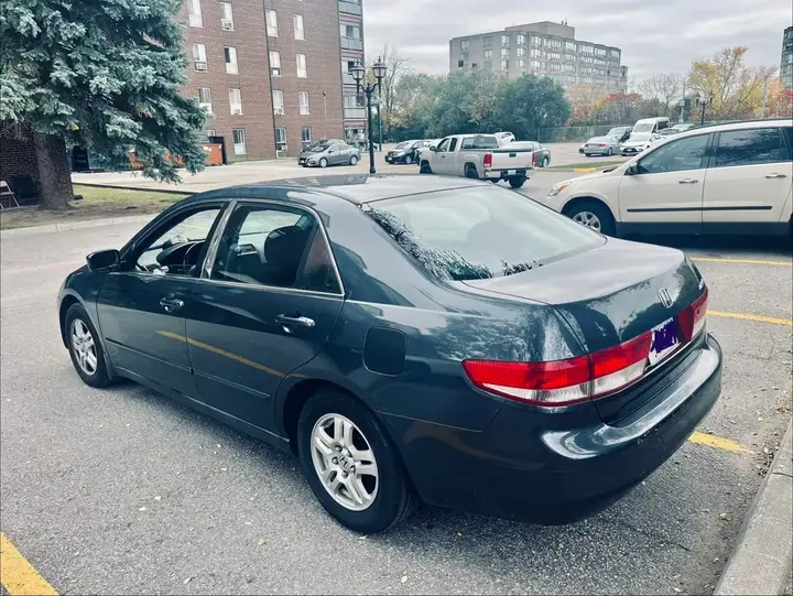 Honda Accord 2004 photo 3