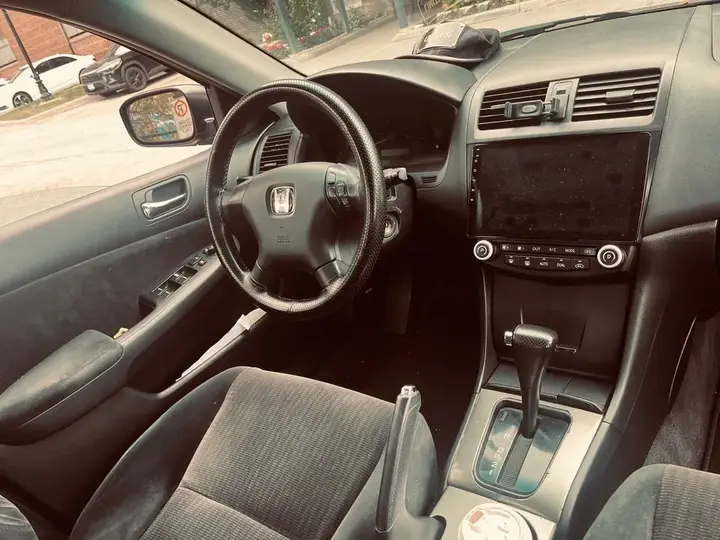 Honda Accord 2004 photo 5