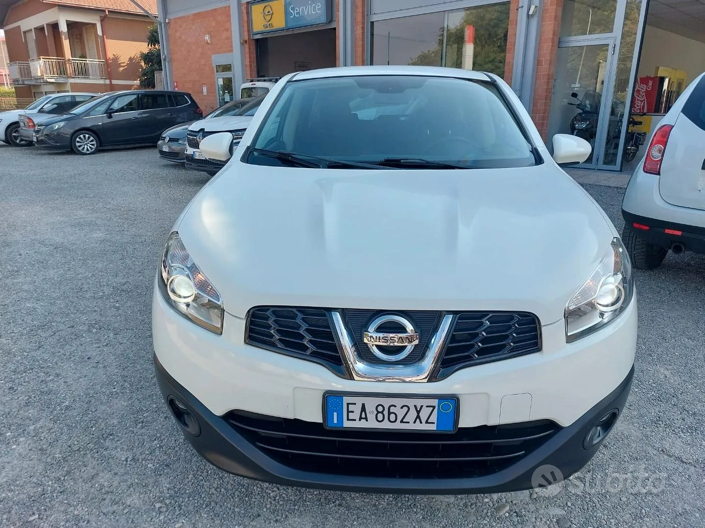 Nissan Qashqai 2010 photo 2