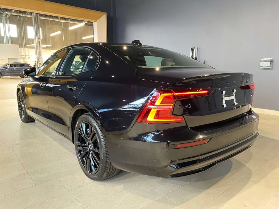 Volvo S60 2025 photo 3