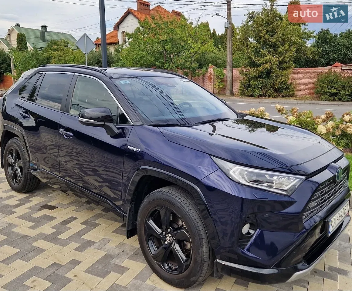Toyota Rav4 2021 photo 3