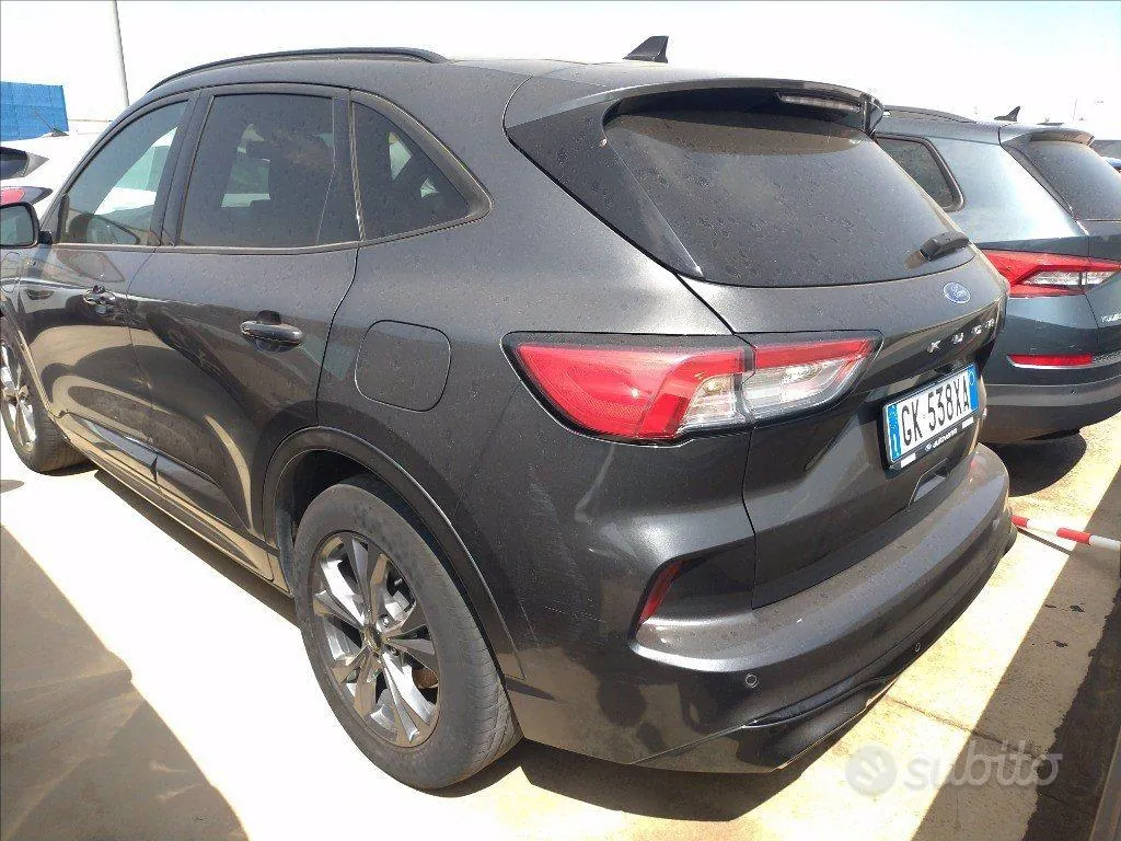 Ford Kuga 2023 photo 2