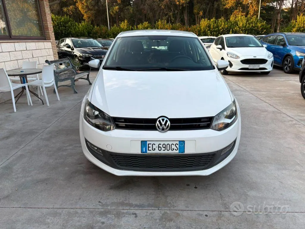 Volkswagen Polo 2011 photo 2