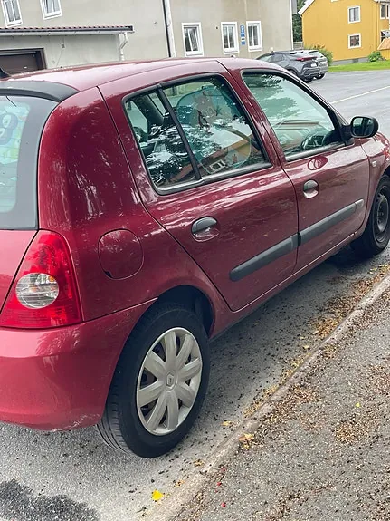 Renault Clio 2009 photo 3
