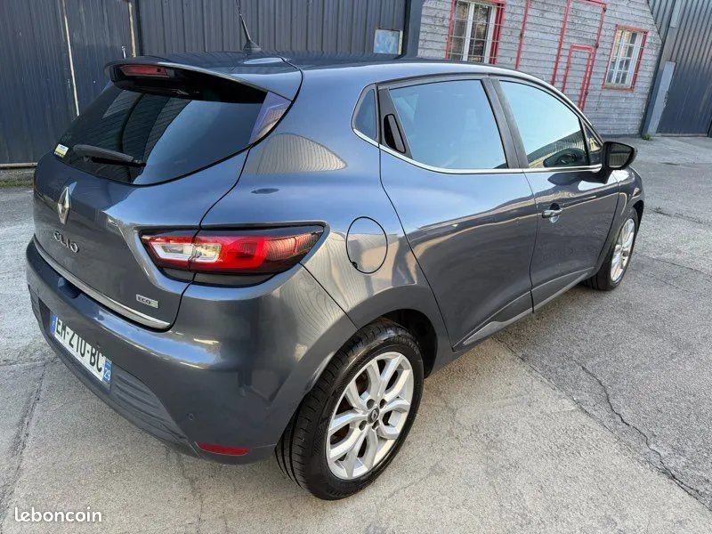 Renault Clio 2017 photo 3