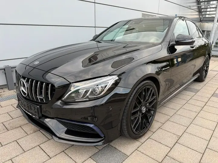 Mercedes-Benz C63 Amg