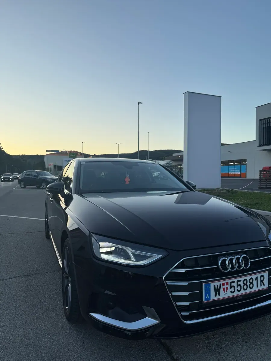 Audi A4 2020 photo 2