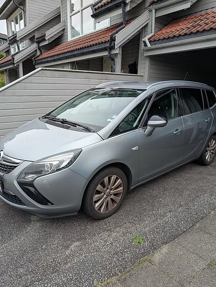 Opel Zafira Tourer 2012 photo 4