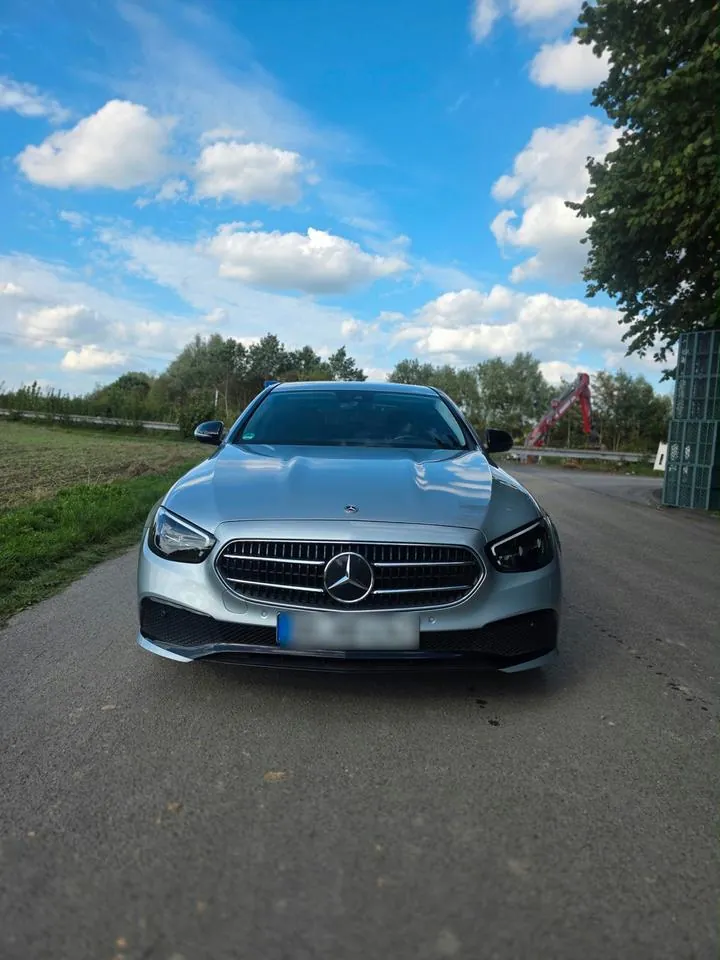 Mercedes-Benz E 200