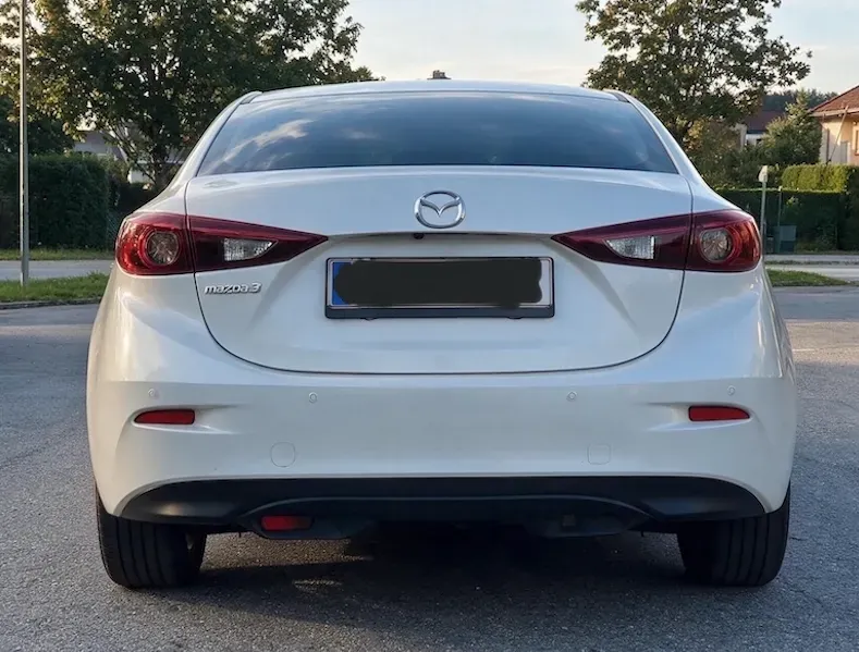Mazda Mazda3 2017 photo 2
