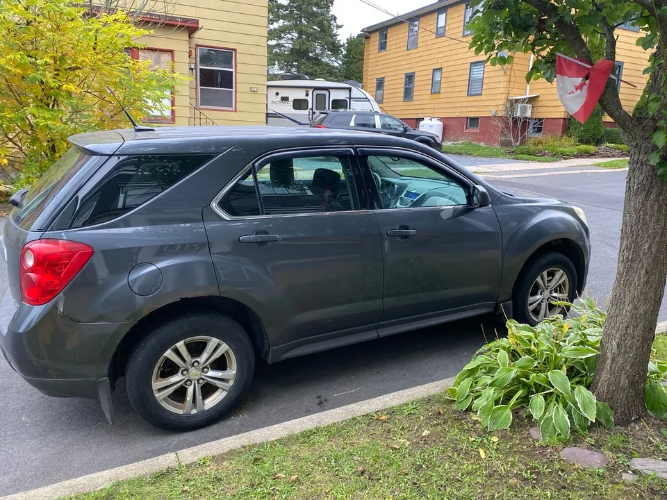 Chevrolet Equinox 2011 photo 3