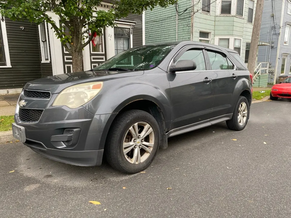 Chevrolet Equinox 2011 photo 2