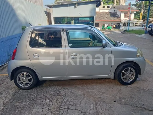 Daihatsu Esse 2010 photo 2