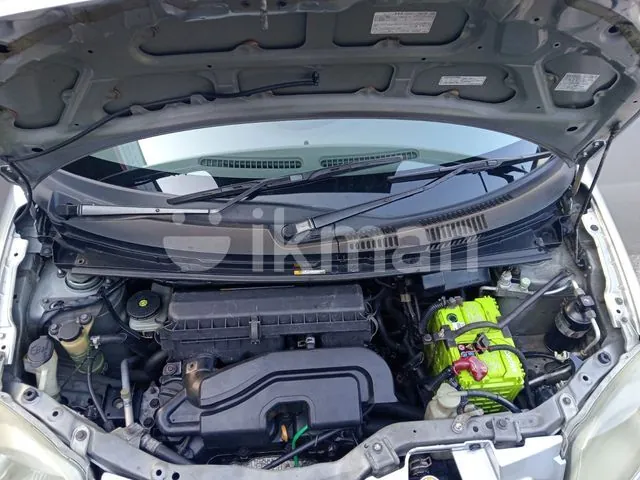 Daihatsu Esse 2010 photo 5