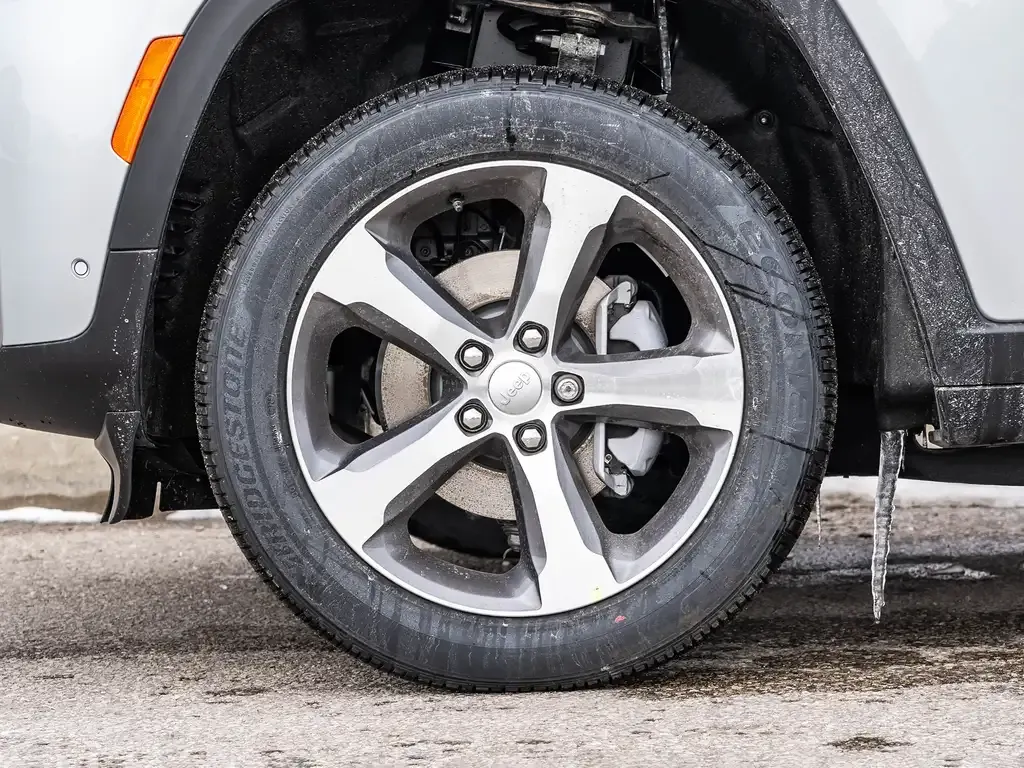Jeep Grand Cherokee 2026 photo 4