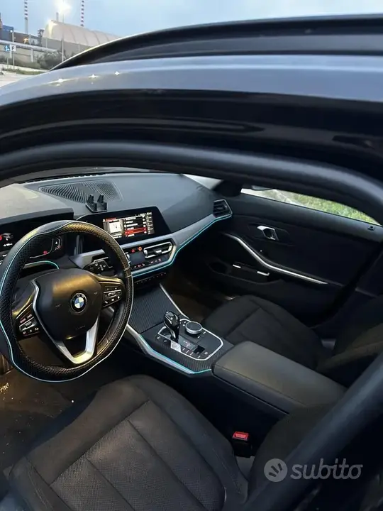BMW 318 2021 photo 2