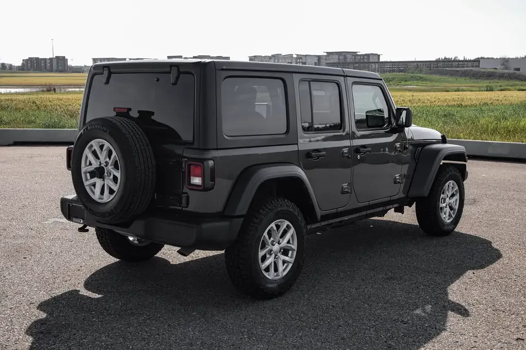 Jeep Wrangler 2023 photo 4