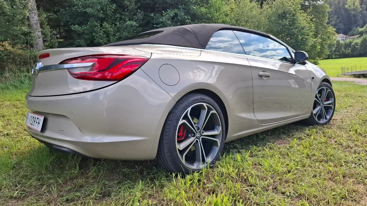 Opel Cascada 2013 photo 2