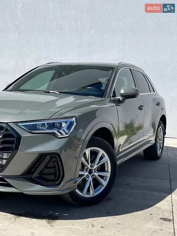 Audi Q3 2022 photo 4