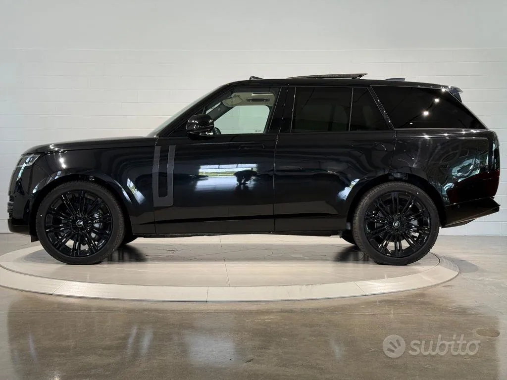 Land Rover Range Rover 2024 photo 2