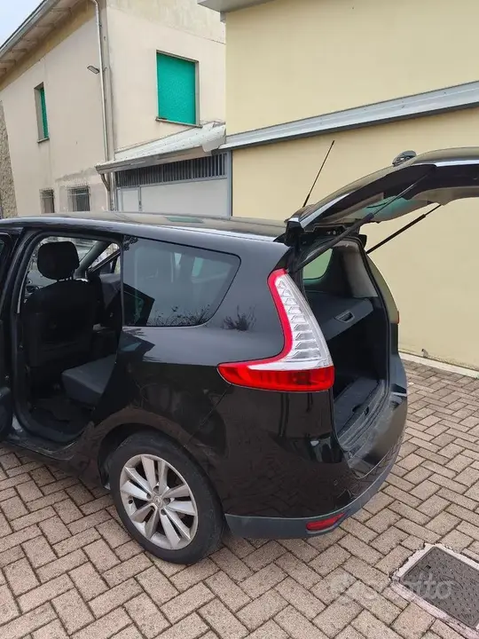 Renault Scenic 2010 photo 3