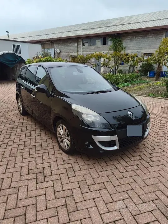 Renault Scenic 2010 photo 4
