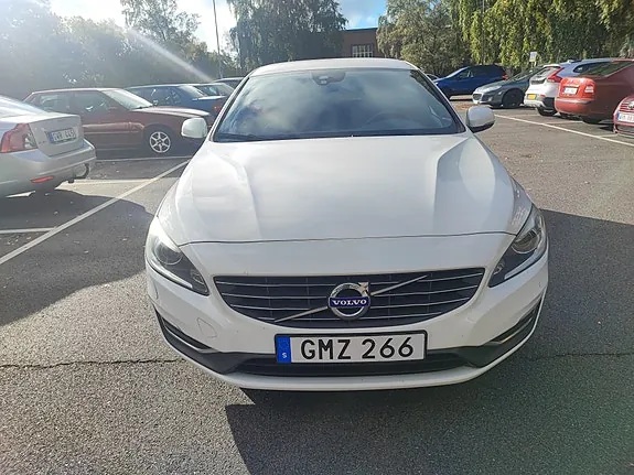 Volvo V60 2015 photo 2
