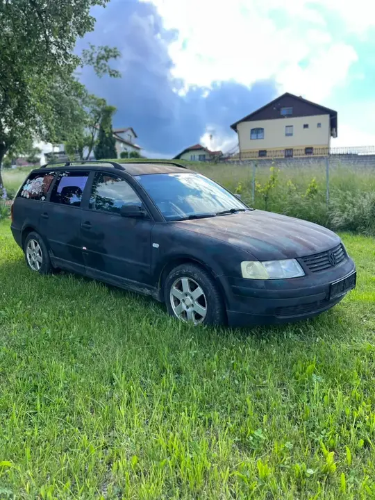 Volkswagen Passat 2000 photo 2