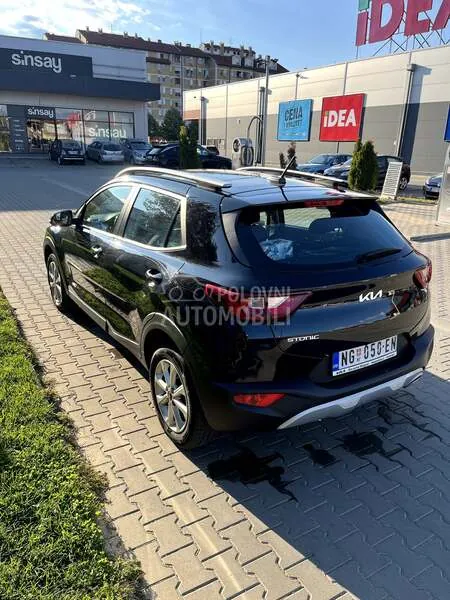 Kia Stonic 2023 photo 4