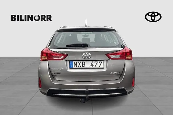 Toyota Auris 2013 photo 5