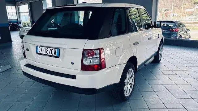 Land Rover Range Rover Sport 2009 photo 4