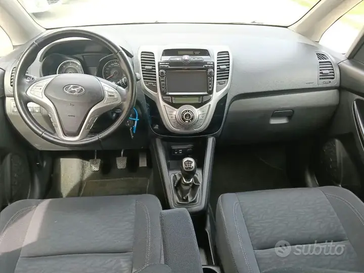 Hyundai Ix20 2015 photo 4