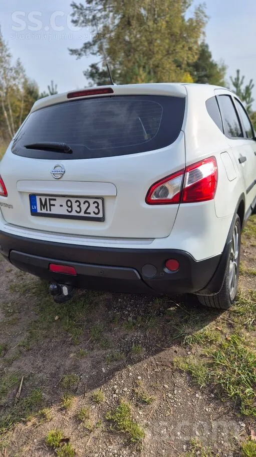 Nissan Qashqai 2012 photo 2