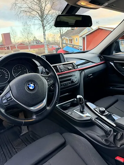 BMW 318D 2015 photo 4