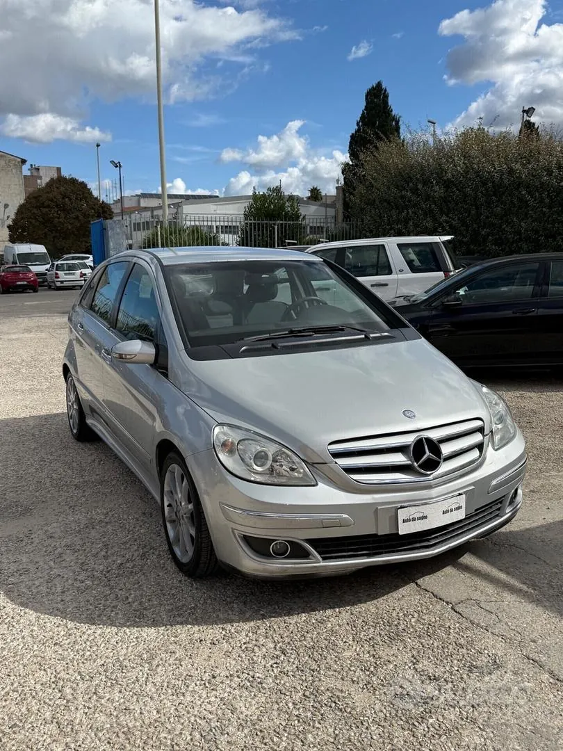 Mercedes-Benz B 2005 photo 2