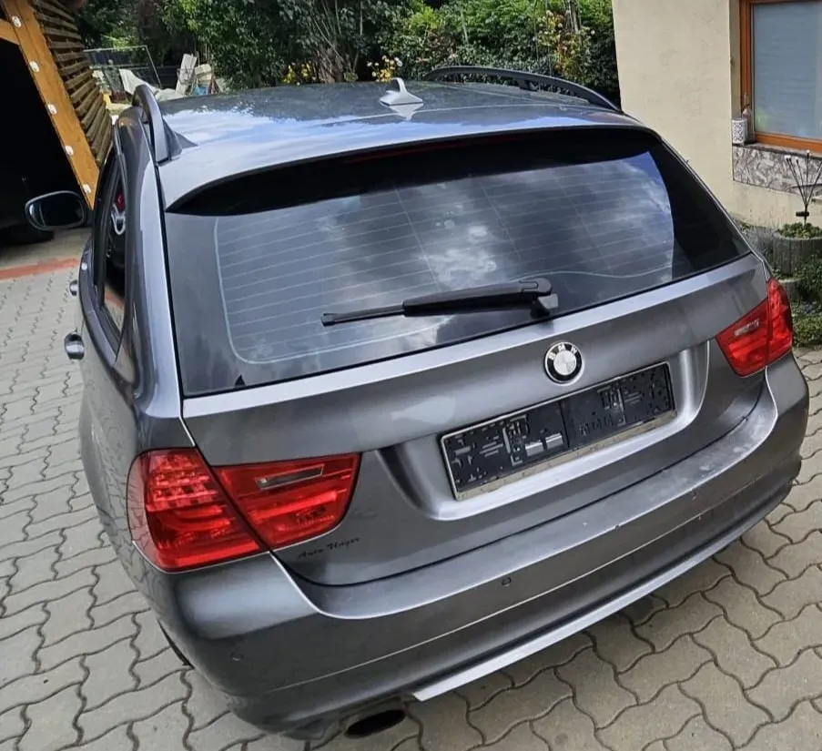 BMW 3 Series 2008 photo 2